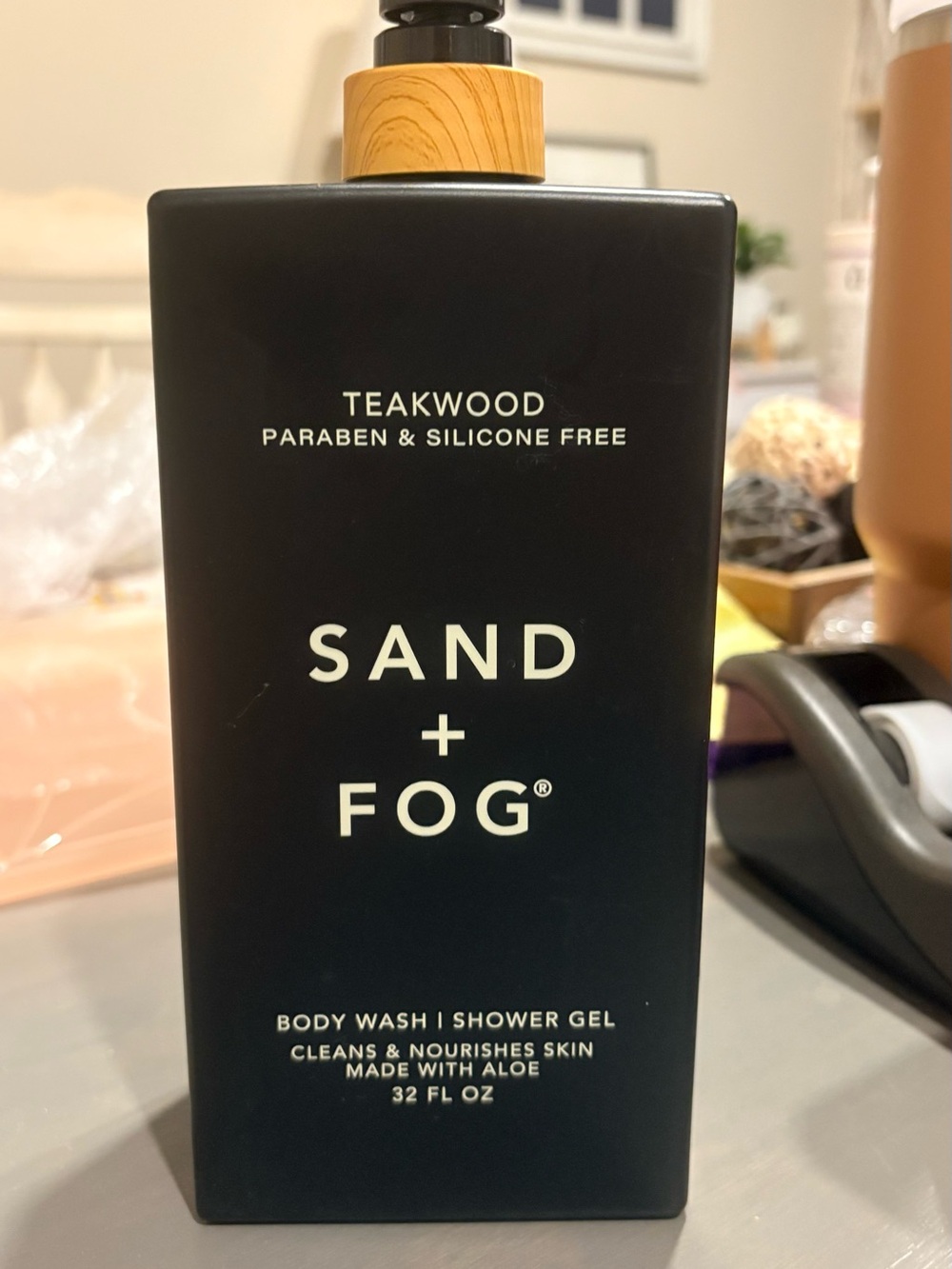 Sand + Fog Teakwood Body Wash Shower Gel with Aloe 32floz Unisex